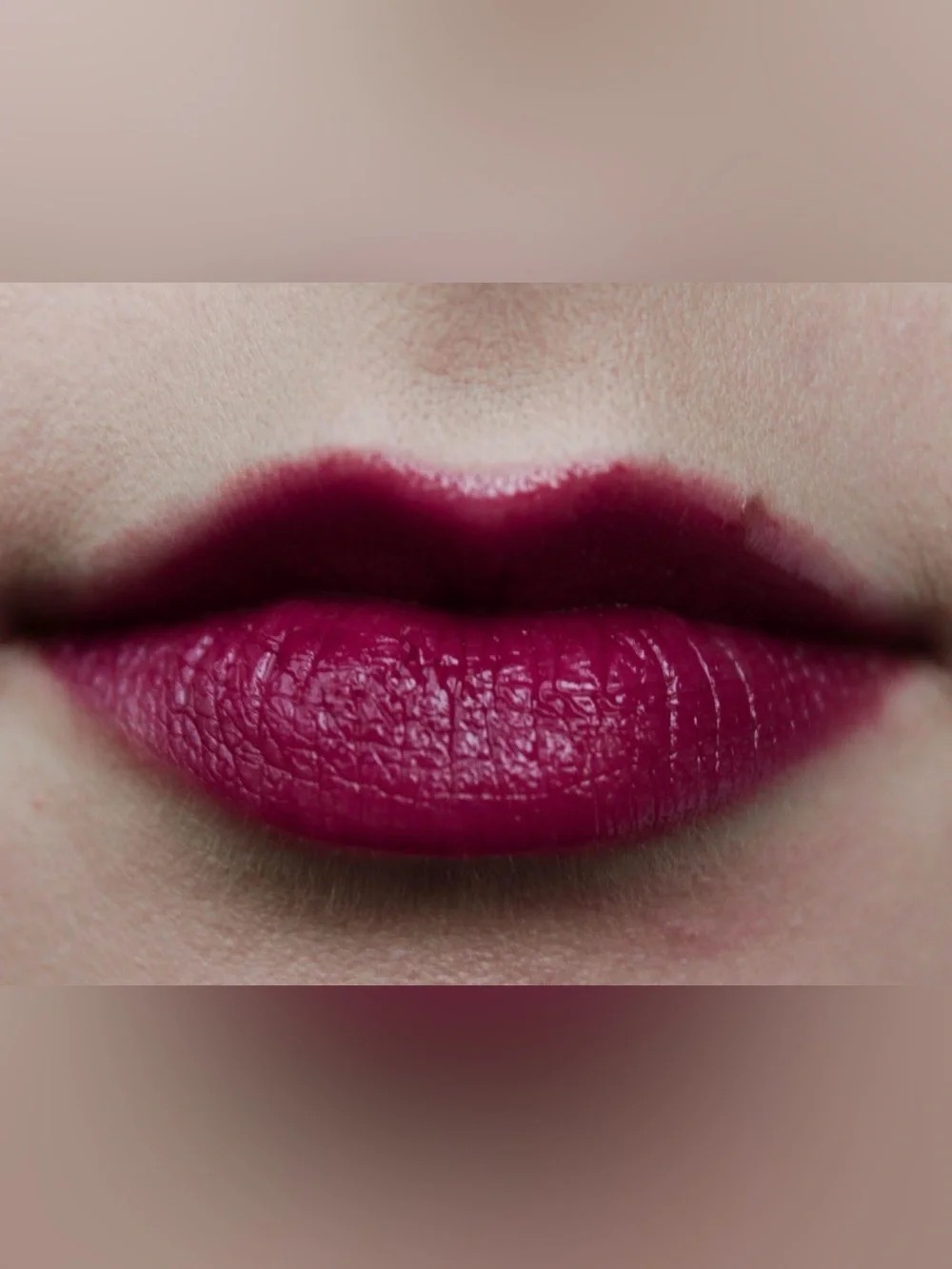 Revlon Super Lustrous Lipstick 850 Plum Velour Sheer Cranberry